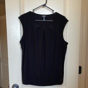 Jones New York Black Sleeveless Pleated Top